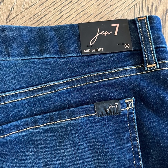 7 For All Mankind Jen 7 Mid Short Sculpting Panel NWT size 12 - Picture 4 of 10